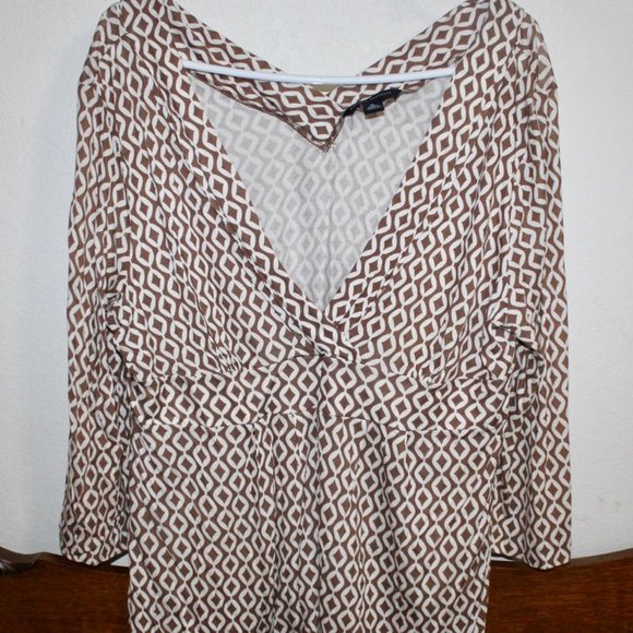 Banana Republic Brown and White V-Neck and V-Back Size XL - Picture 1 of 3